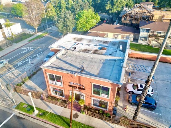 708 N Marengo, Pasadena, CA 91103