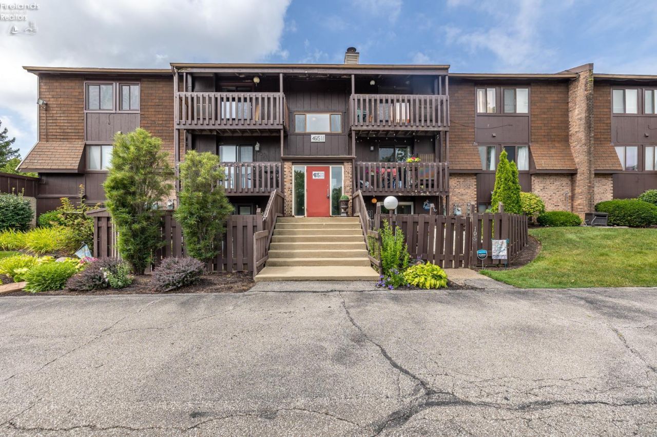 4615 Oak Hill Boulevard, Unit 206, Lorain, OH 44053 Main Photo