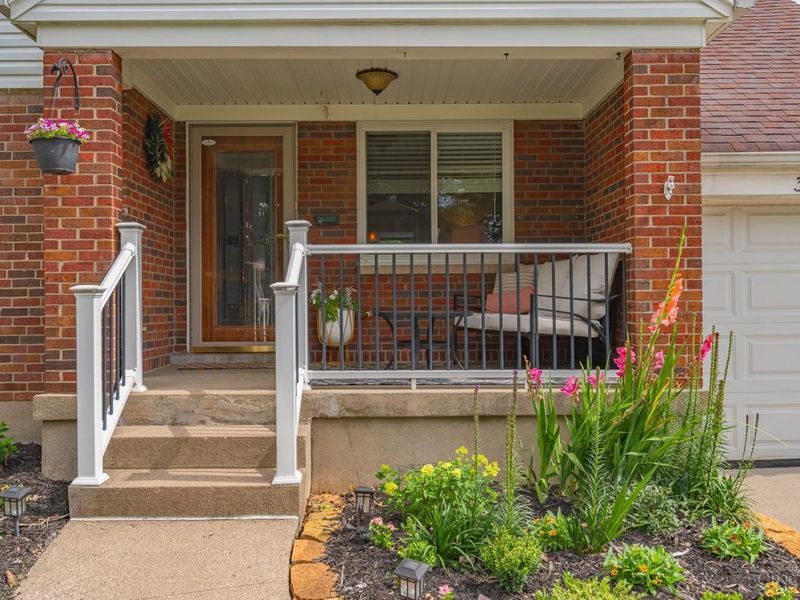 3810 N Broadlawn Circle, Silverton, OH 45236 Photo 3