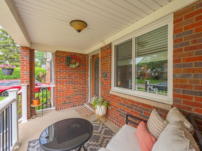 3810 N Broadlawn Circle, Silverton, OH 45236 Photo 5