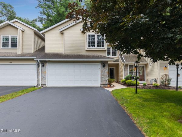 607 Highwood Circle, Guilderland, NY 12203