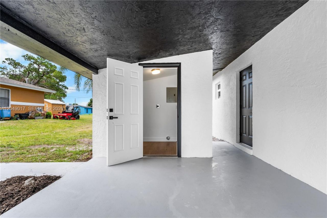 3802 N Avenue N , Fort Pierce, FL 34947 Photo
