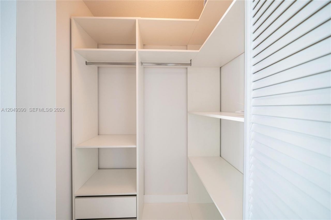 325 S Biscayne Blvd, Unit 2920, Miami, FL 33131 Photo