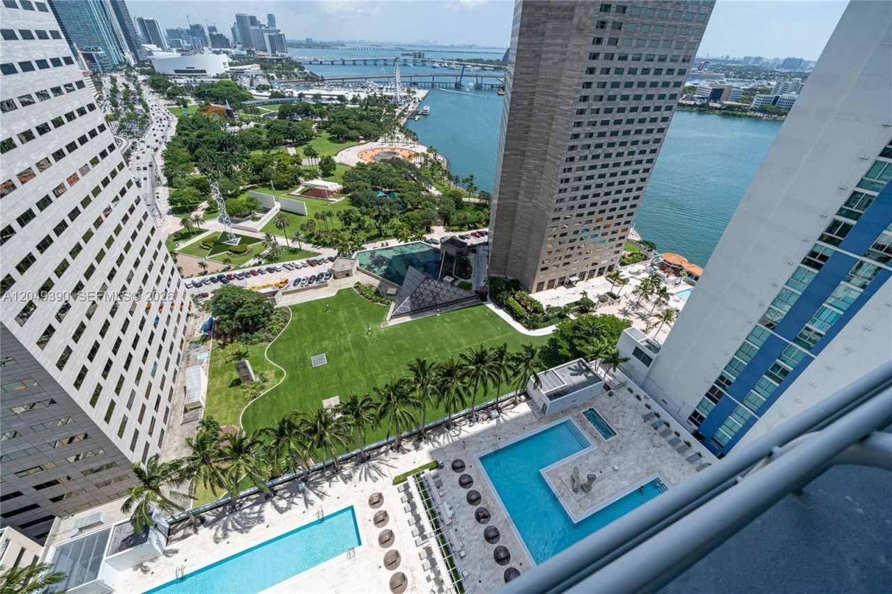 325 S Biscayne Blvd, Unit 2920, Miami, FL 33131 Photo