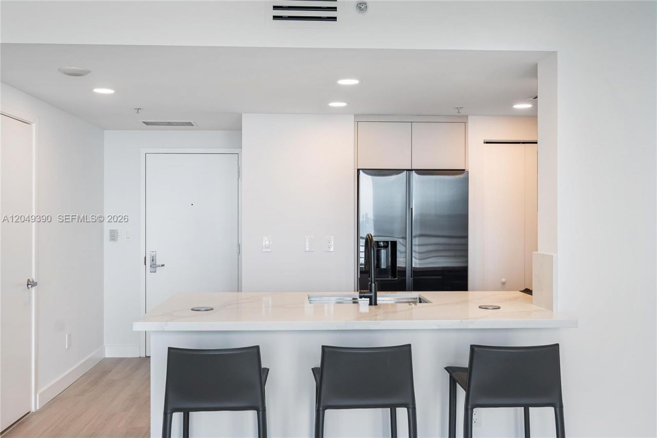 325 S Biscayne Blvd, Unit 2920, Miami, FL 33131 Photo