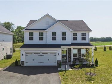 10696 WHISPERING PINE LN, MCGAHEYSVILLE, VA 22840