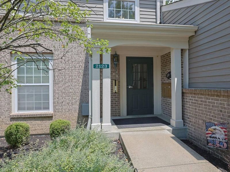 2123 Clareglen Drive, Unit 103, Crescent Springs, KY 41017 Photo 1