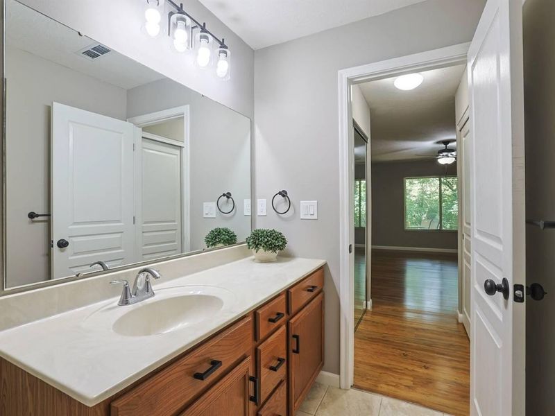 2123 Clareglen Drive, Unit 103, Crescent Springs, KY 41017 Photo 17