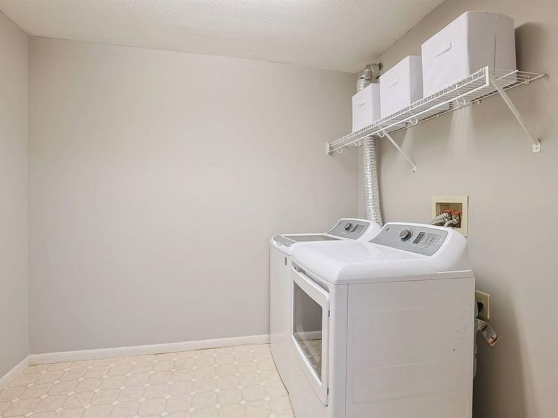 2123 Clareglen Drive, Unit 103, Crescent Springs, KY 41017 Photo 21