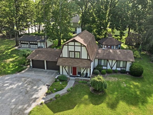 2938 King Road , Toledo, OH 43617