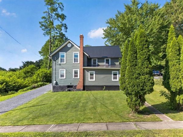 153 W Dezeng Street, Clyde, NY 14433