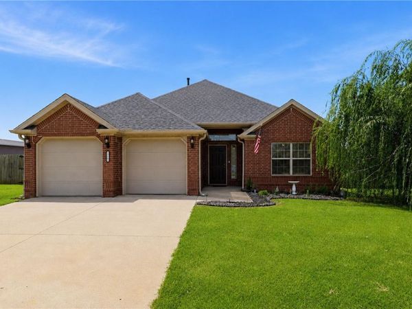 1103 Mitchell Lane, Pea Ridge, AR 72751