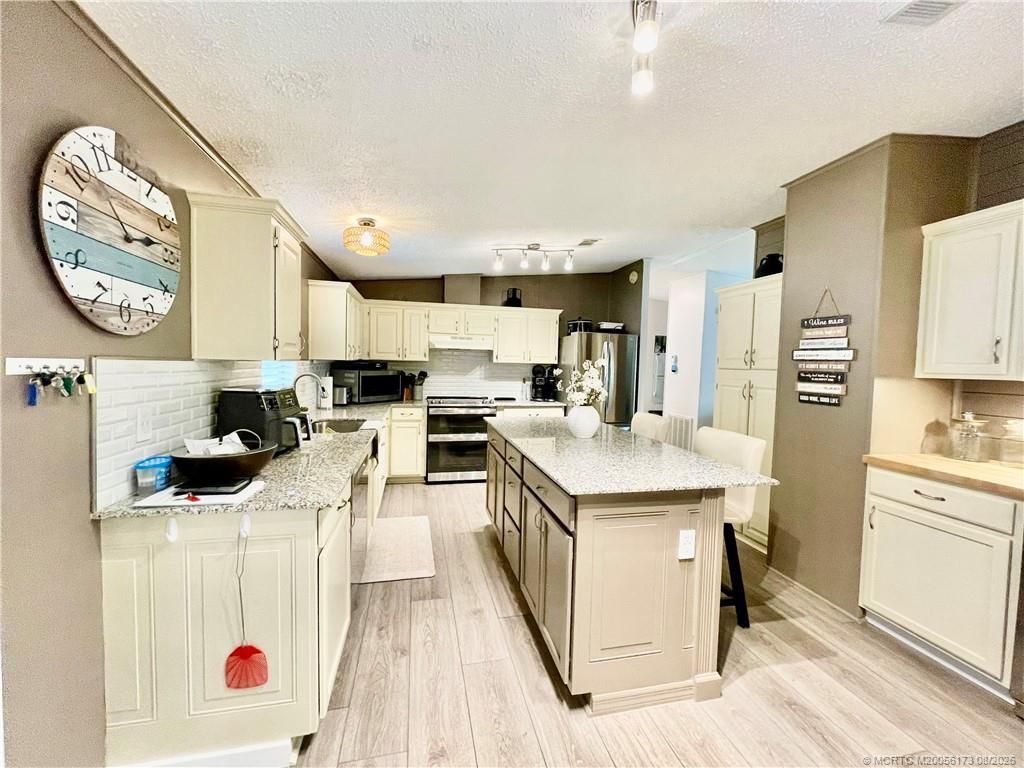 14350 SW Sand Wedge Drive, Indiantown, FL 34956 Photo