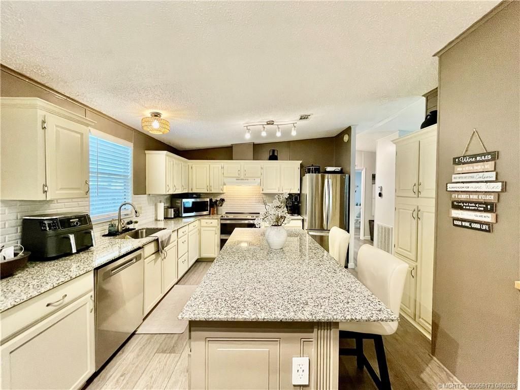 14350 SW Sand Wedge Drive, Indiantown, FL 34956 Photo