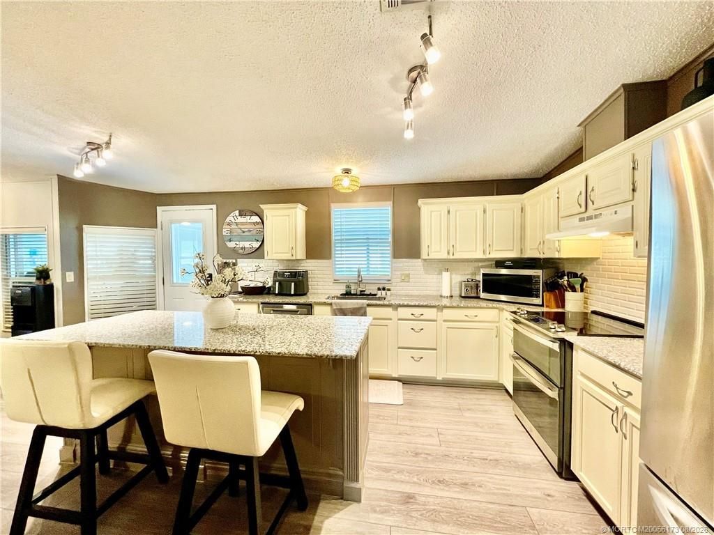 14350 SW Sand Wedge Drive, Indiantown, FL 34956 Photo