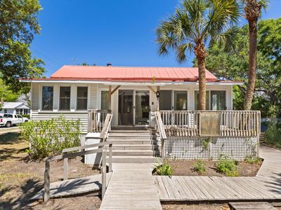 2250 Myrtle Avenue, Sullivans Island, SC 29482