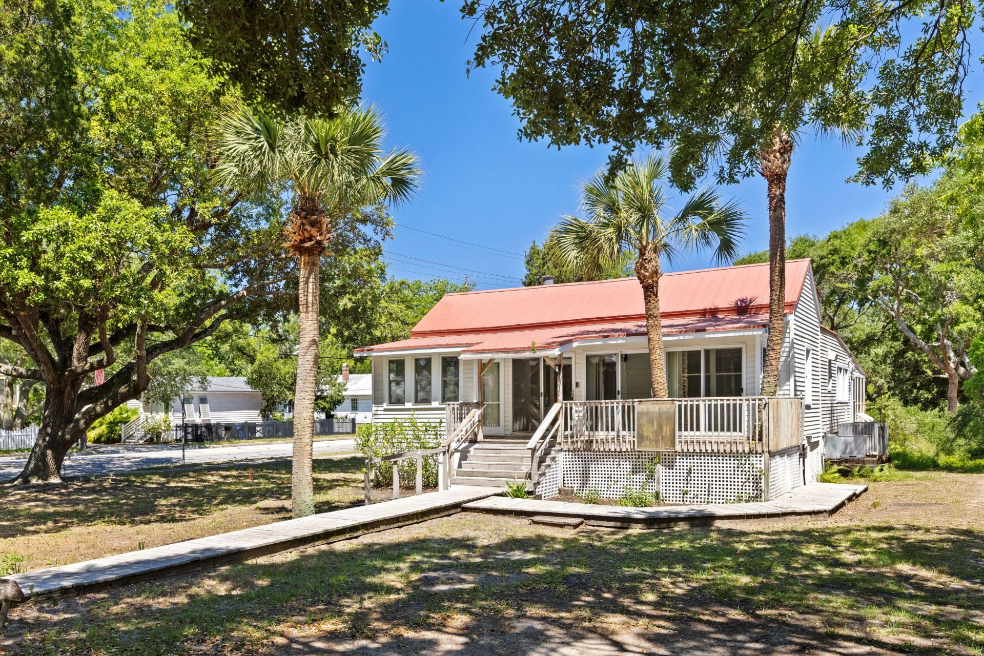 2250 Myrtle Avenue Photo 4