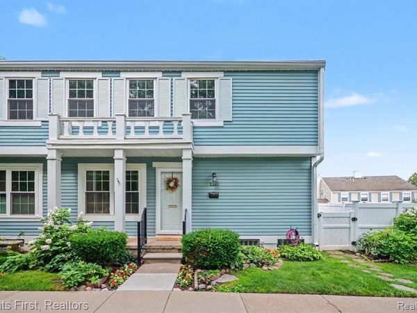 41715 Onaway Drive, Novi, MI 48167