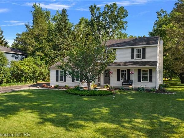 60629 Town Square Street, Lyon Twp, MI 48165