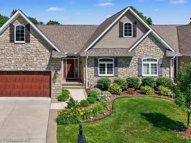56 Fox Hollow Drive, Lapeer, MI 48455