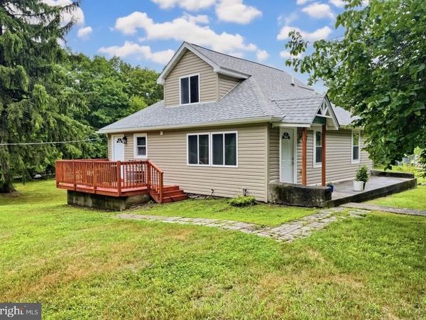 199 HARDYTOWN ROAD, CRESCO, PA 18326