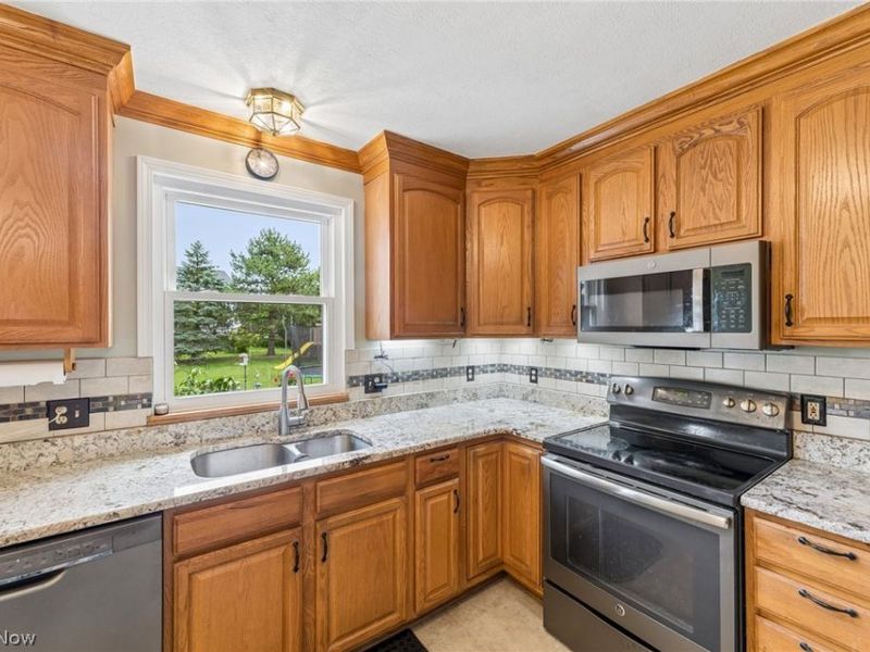 1559 Congressional Avenue, Brunswick, OH 44212 Photo 12