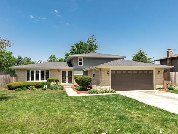 2422 Chippewa Court , Lisle, IL 60532