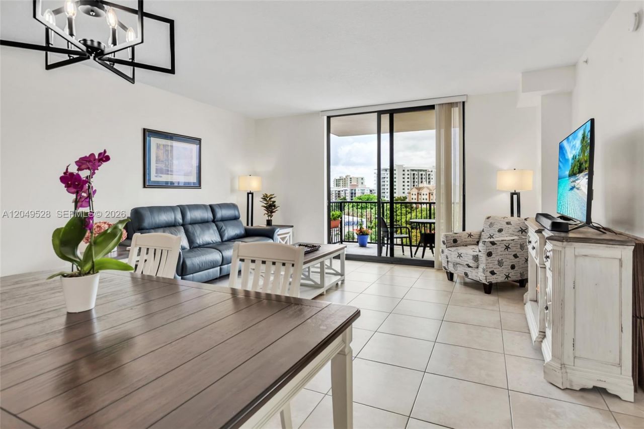55 Merrick Way, Unit 744, Coral Gables, FL 33134 Photo