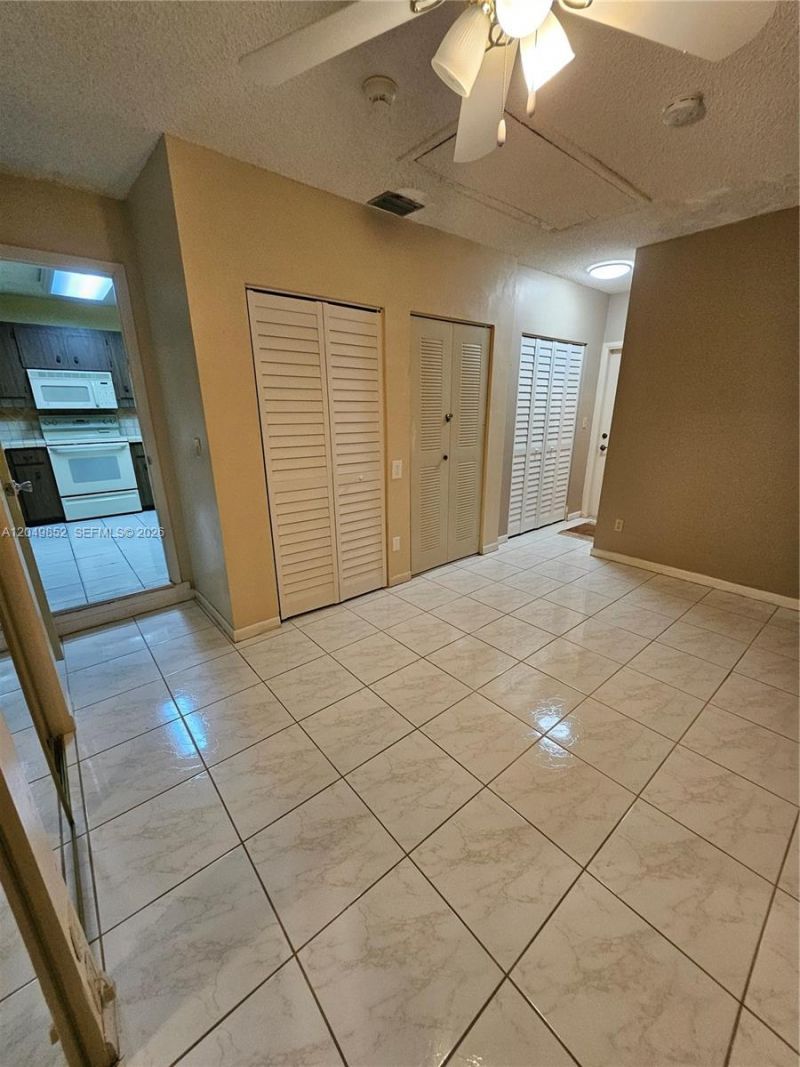 12340 SW 41st St, Unit 1, Miami, FL 33175 Photo
