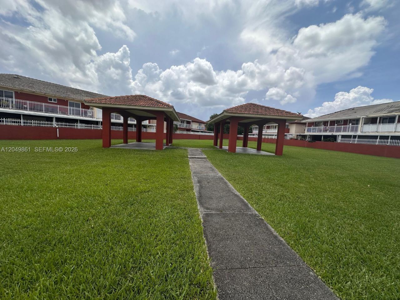 11053 W Okeechobee Rd , Unit 102, Hialeah Gardens, FL 33018 Photo
