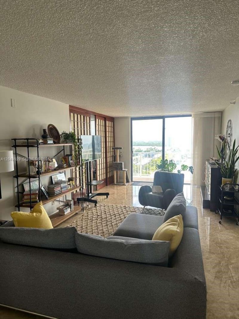 290 174th St , Unit 2207, Sunny Isles Beach, FL 33160 Photo