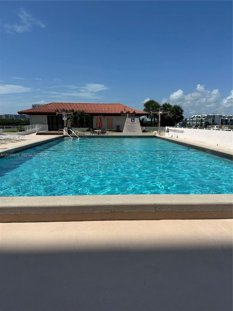 290 174th St , Unit 2207, Sunny Isles Beach, FL 33160 Photo