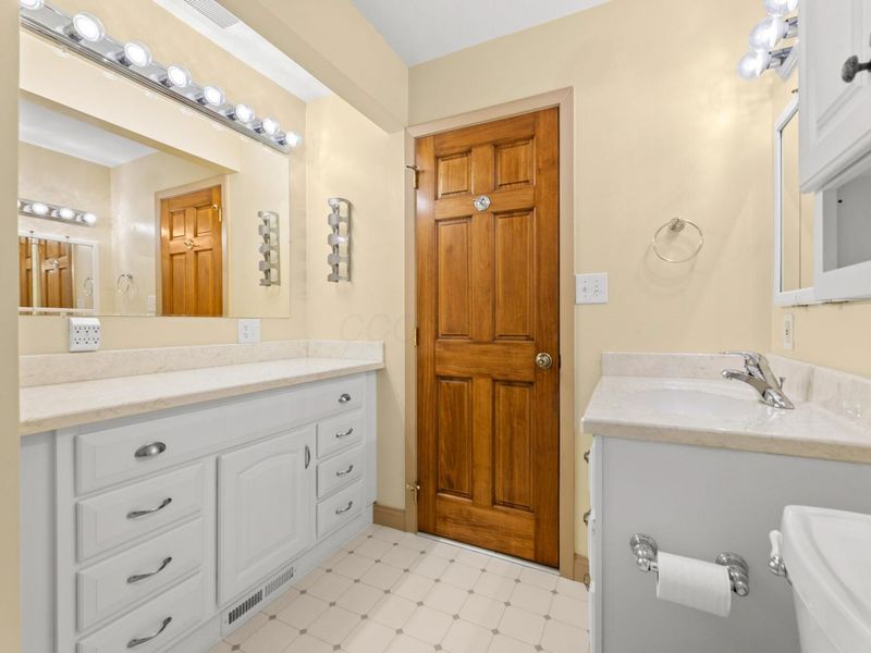 926 S Hempstead Road, Westerville, OH 43081 Photo 25