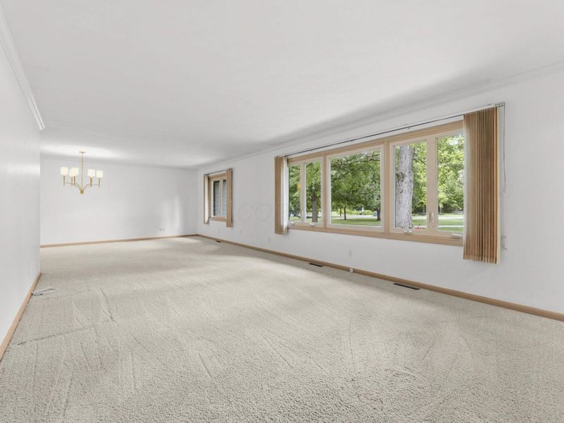 926 S Hempstead Road, Westerville, OH 43081 Photo 3