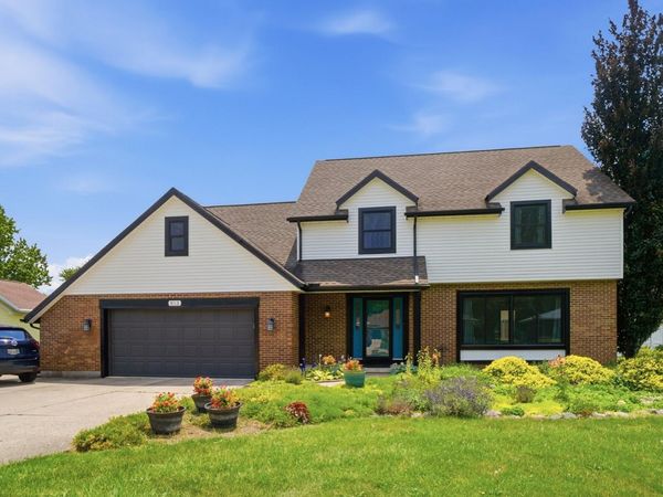 813 N Circle Drive, Wapakoneta, OH 45895