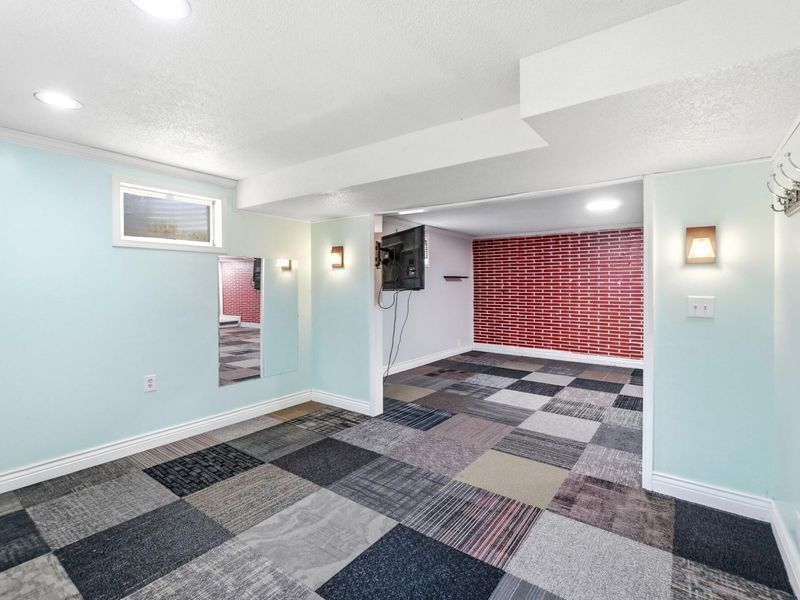 813 N Circle Drive, Wapakoneta, OH 45895 Photo 35