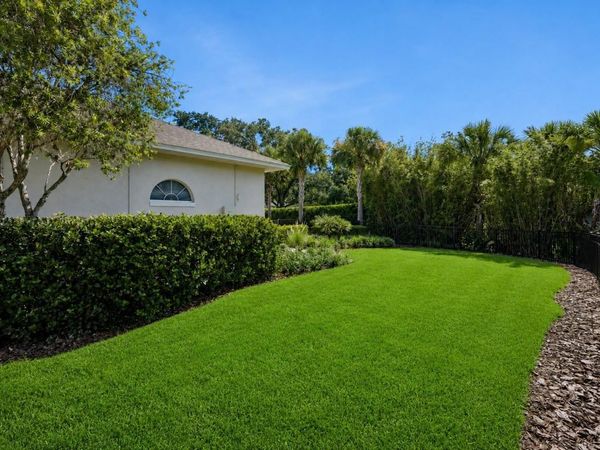 1215 GRAY COURT , EUSTIS, FL 32726