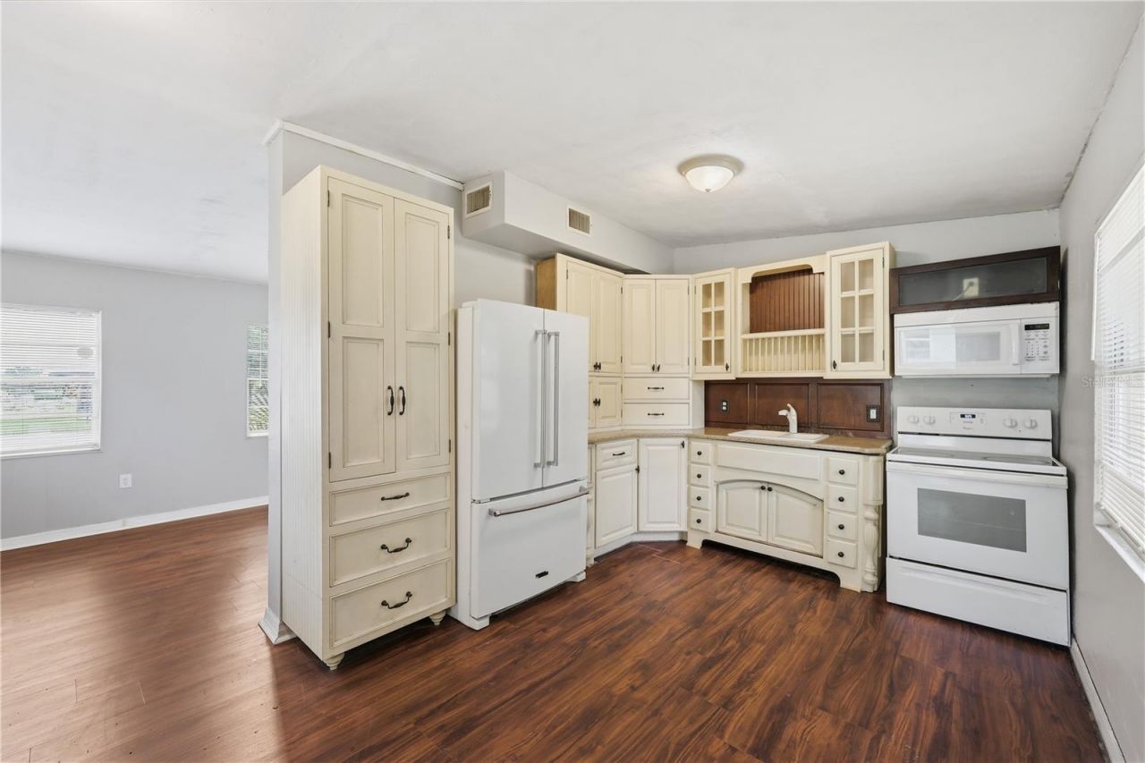 615 Danvers Street , Eustis, FL 32726 Photo
