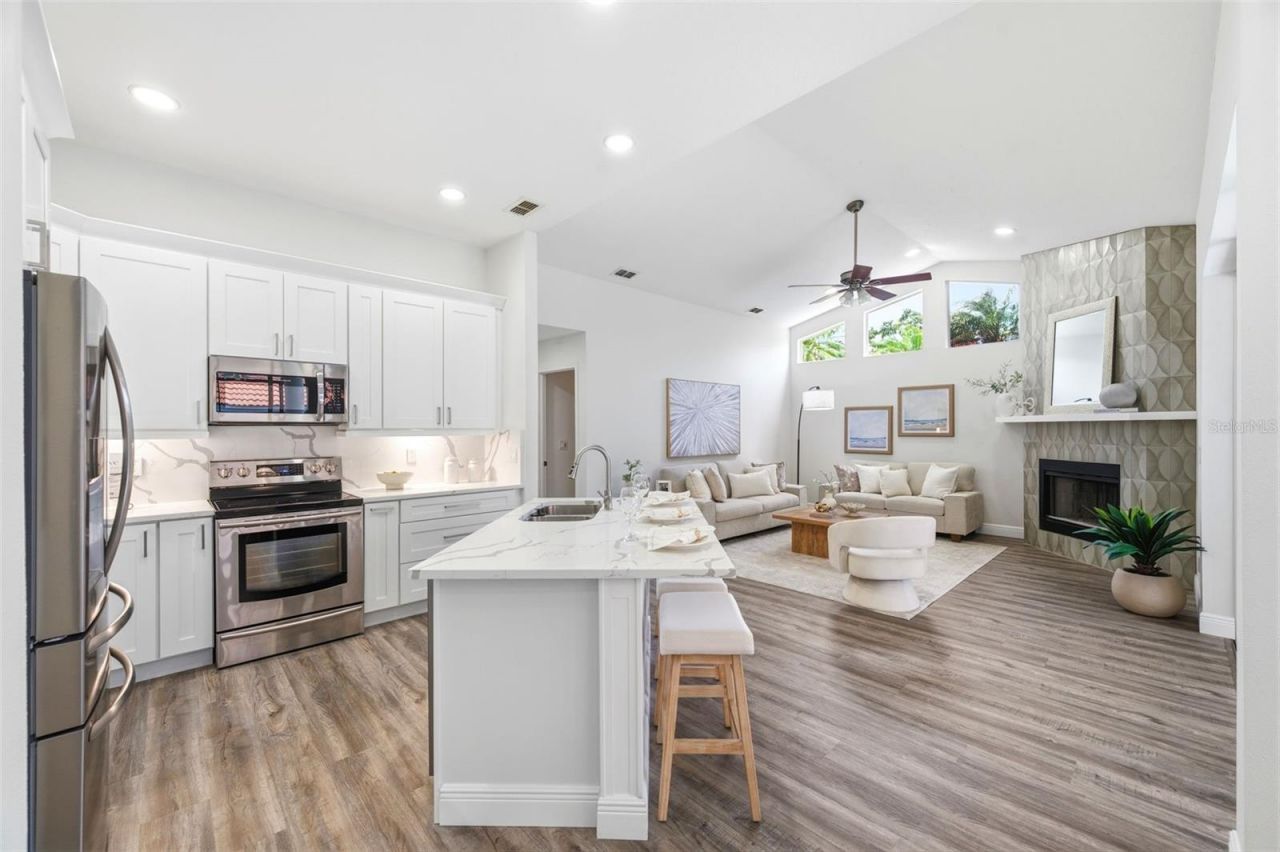 980 Live Oak Avenue Ne, Saint Petersburg, FL 33703 Photo