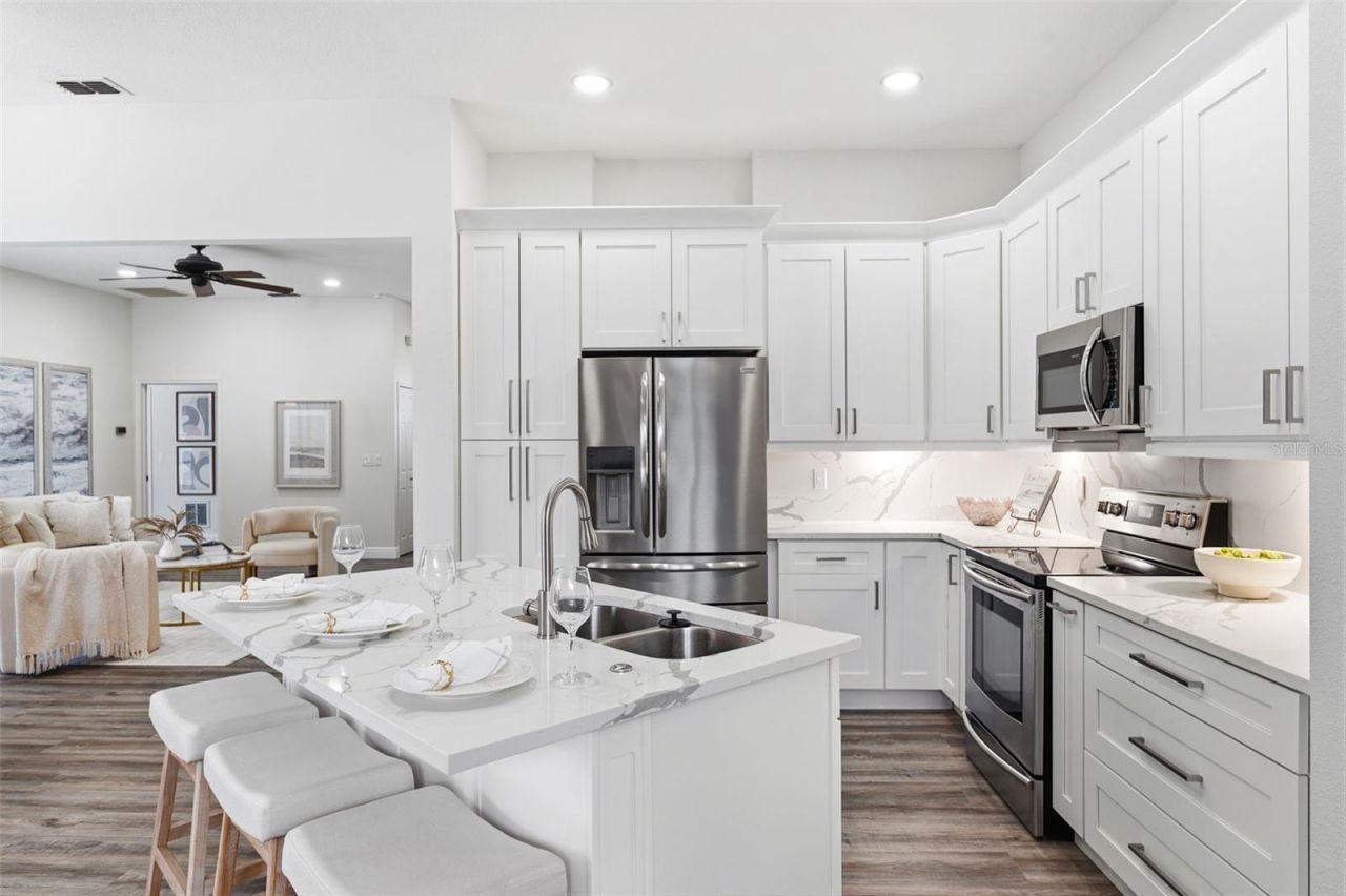 980 Live Oak Avenue Ne, Saint Petersburg, FL 33703 Photo