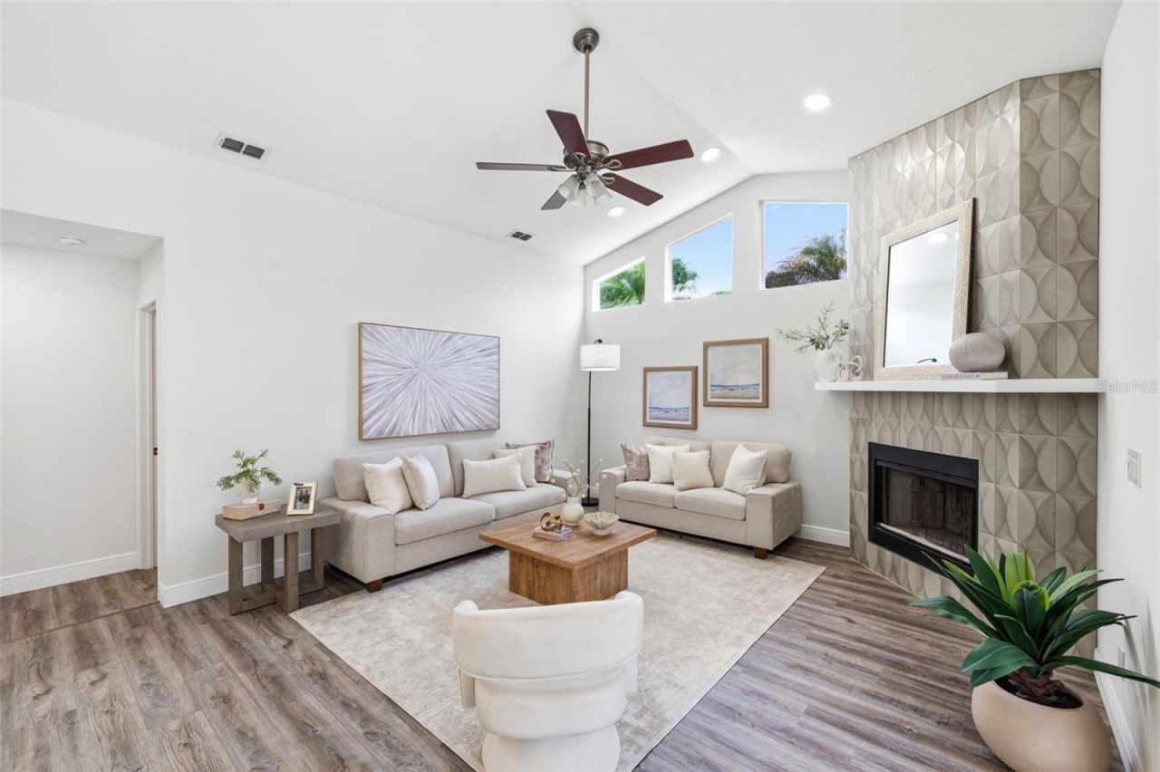 980 Live Oak Avenue Ne, Saint Petersburg, FL 33703 Photo