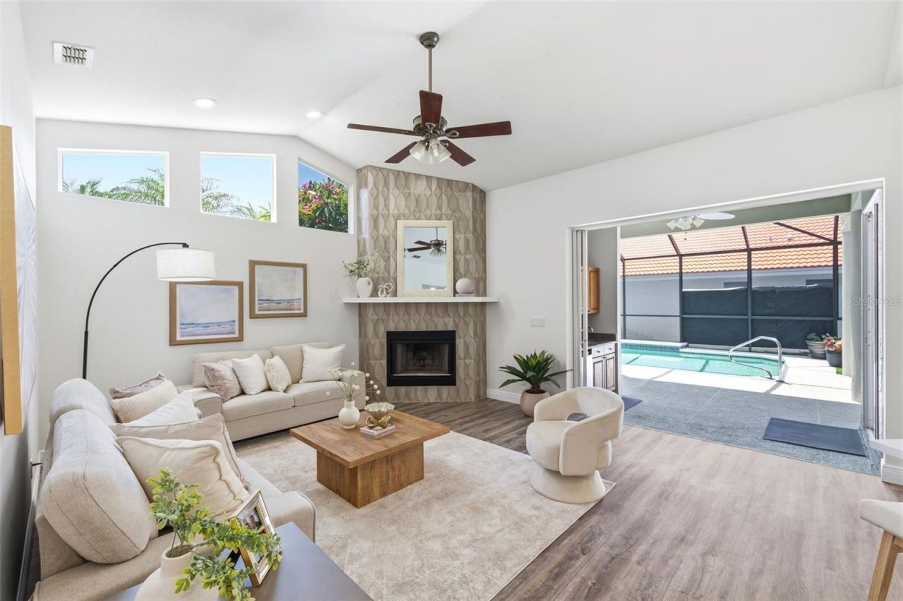 980 Live Oak Avenue Ne, Saint Petersburg, FL 33703 Photo