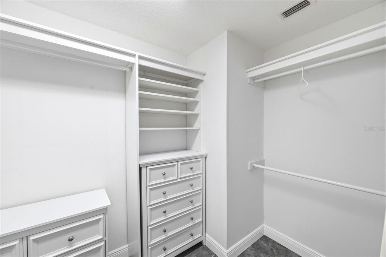 980 Live Oak Avenue Ne, Saint Petersburg, FL 33703 Photo