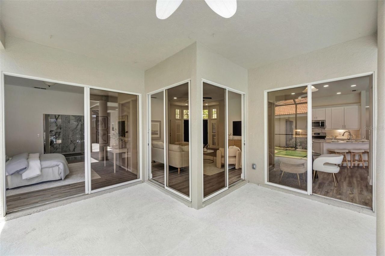 980 Live Oak Avenue Ne, Saint Petersburg, FL 33703 Photo
