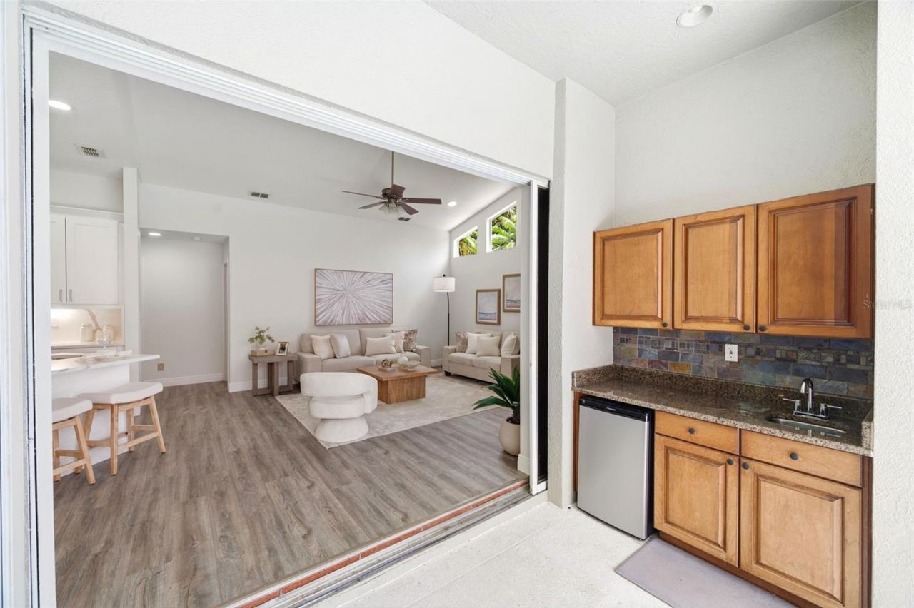 980 Live Oak Avenue Ne, Saint Petersburg, FL 33703 Photo