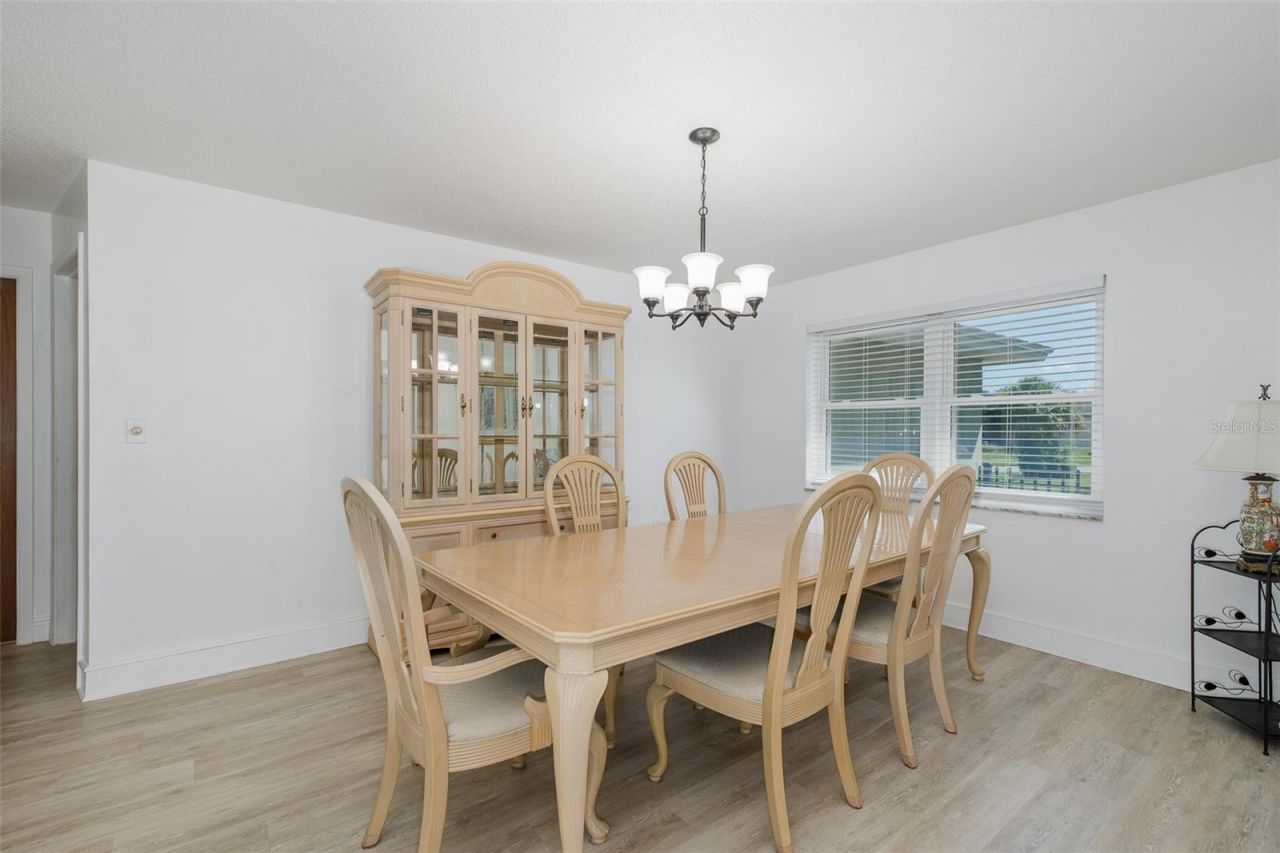 8120 Canterbury Circle, Seminole, FL 33777 Photo