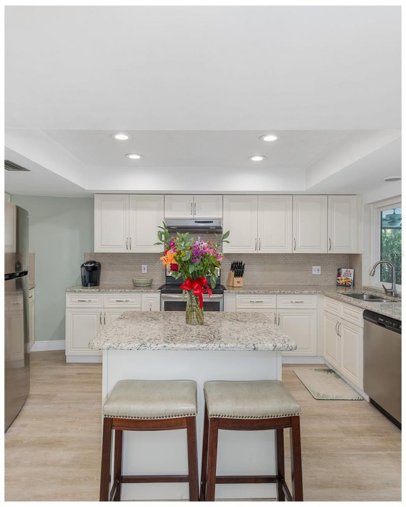8120 Canterbury Circle, Seminole, FL 33777 Photo