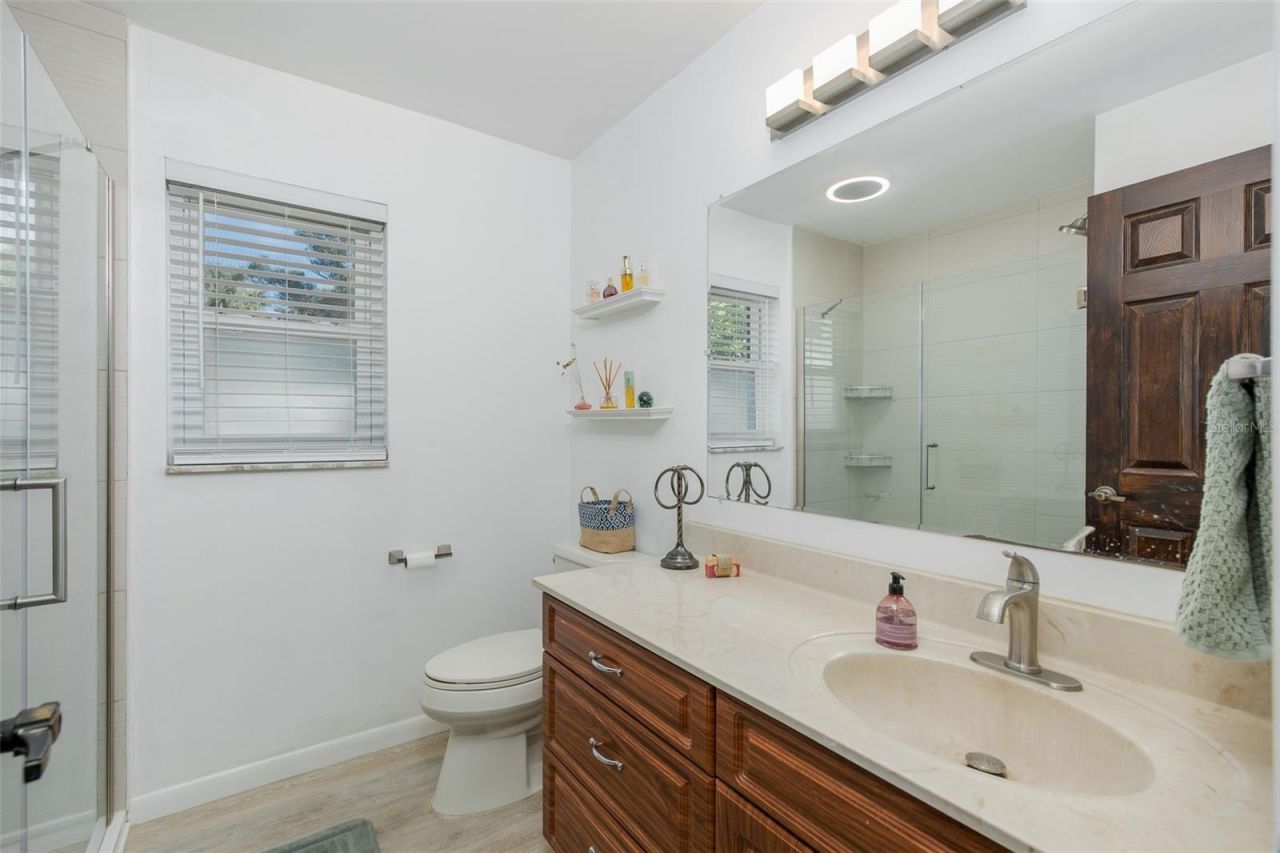 8120 Canterbury Circle, Seminole, FL 33777 Photo
