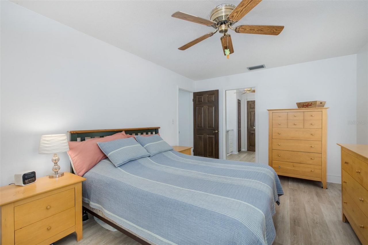 8120 Canterbury Circle, Seminole, FL 33777 Photo