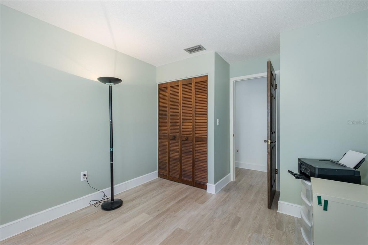 8120 Canterbury Circle, Seminole, FL 33777 Photo